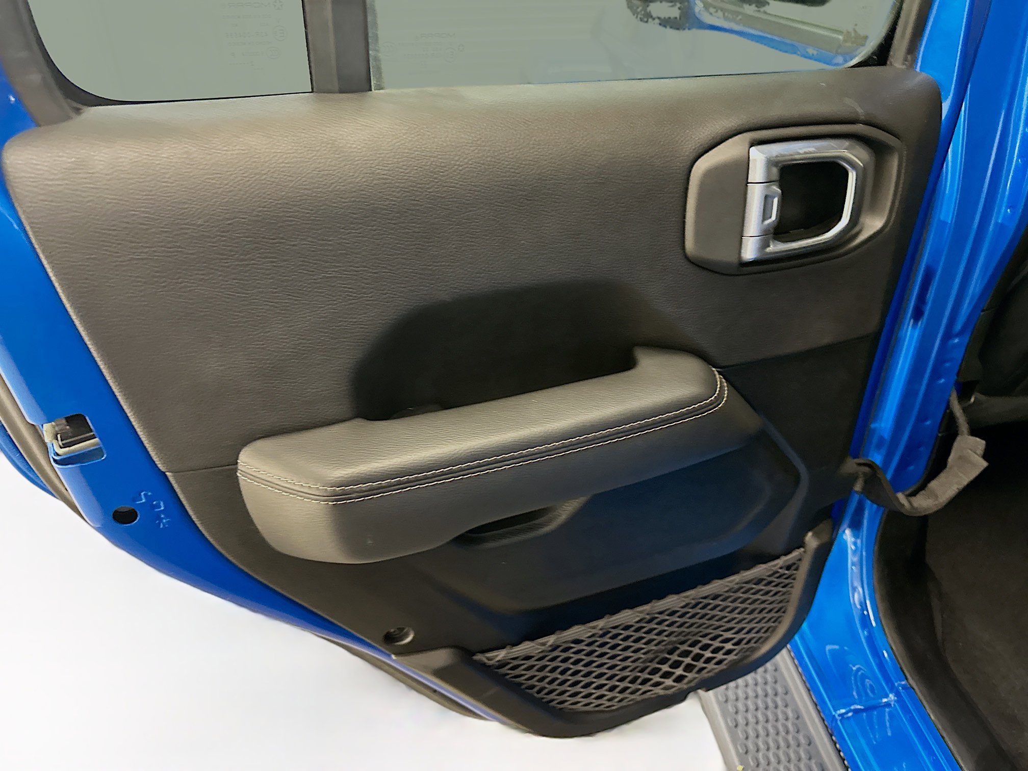 Used 2023 Jeep Wrangler Sahara image 27