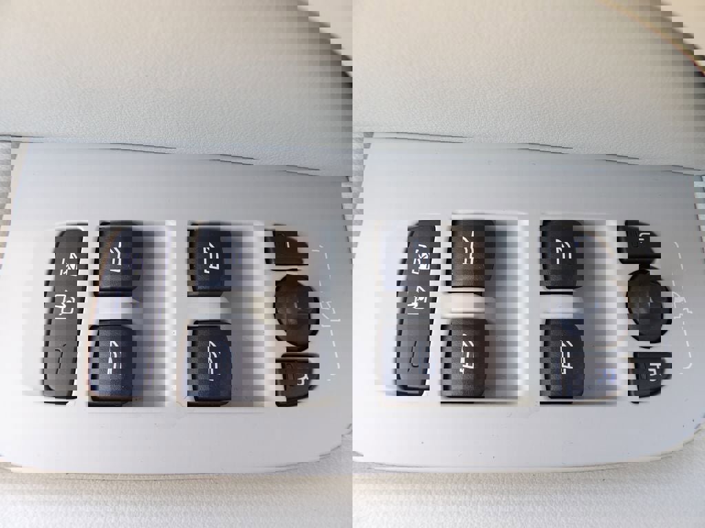 Certified 2022 Volvo XC60 B6 Inscription w/ Advanced Package image 10