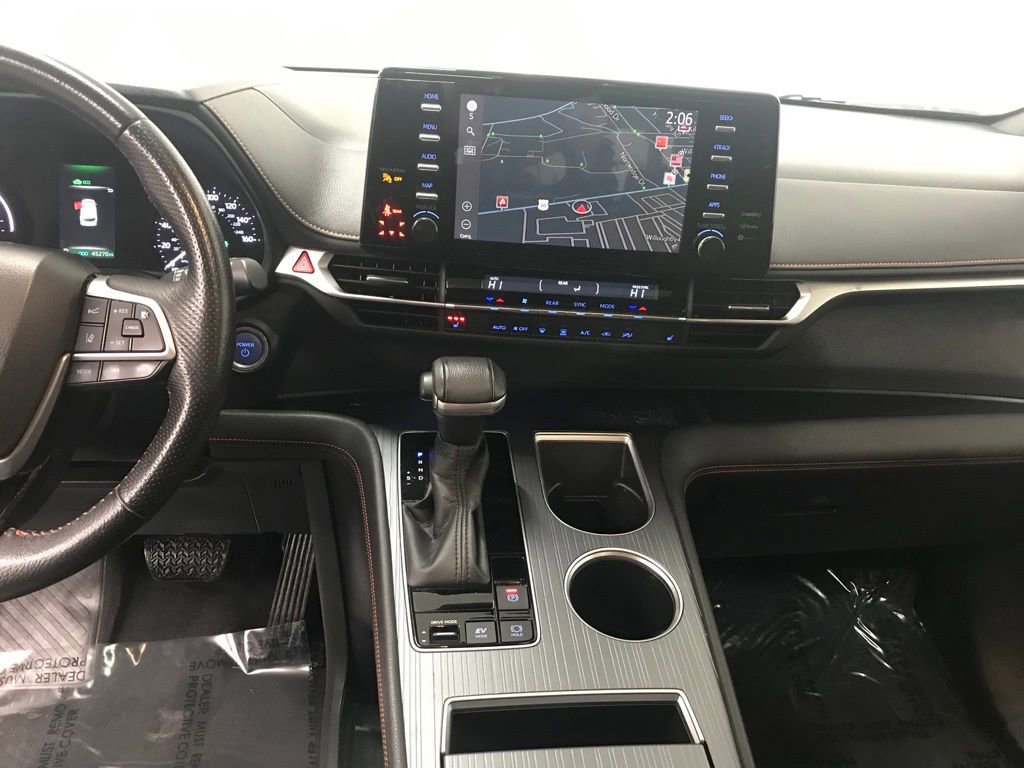 Used 2021 Toyota Sienna XSE image 17