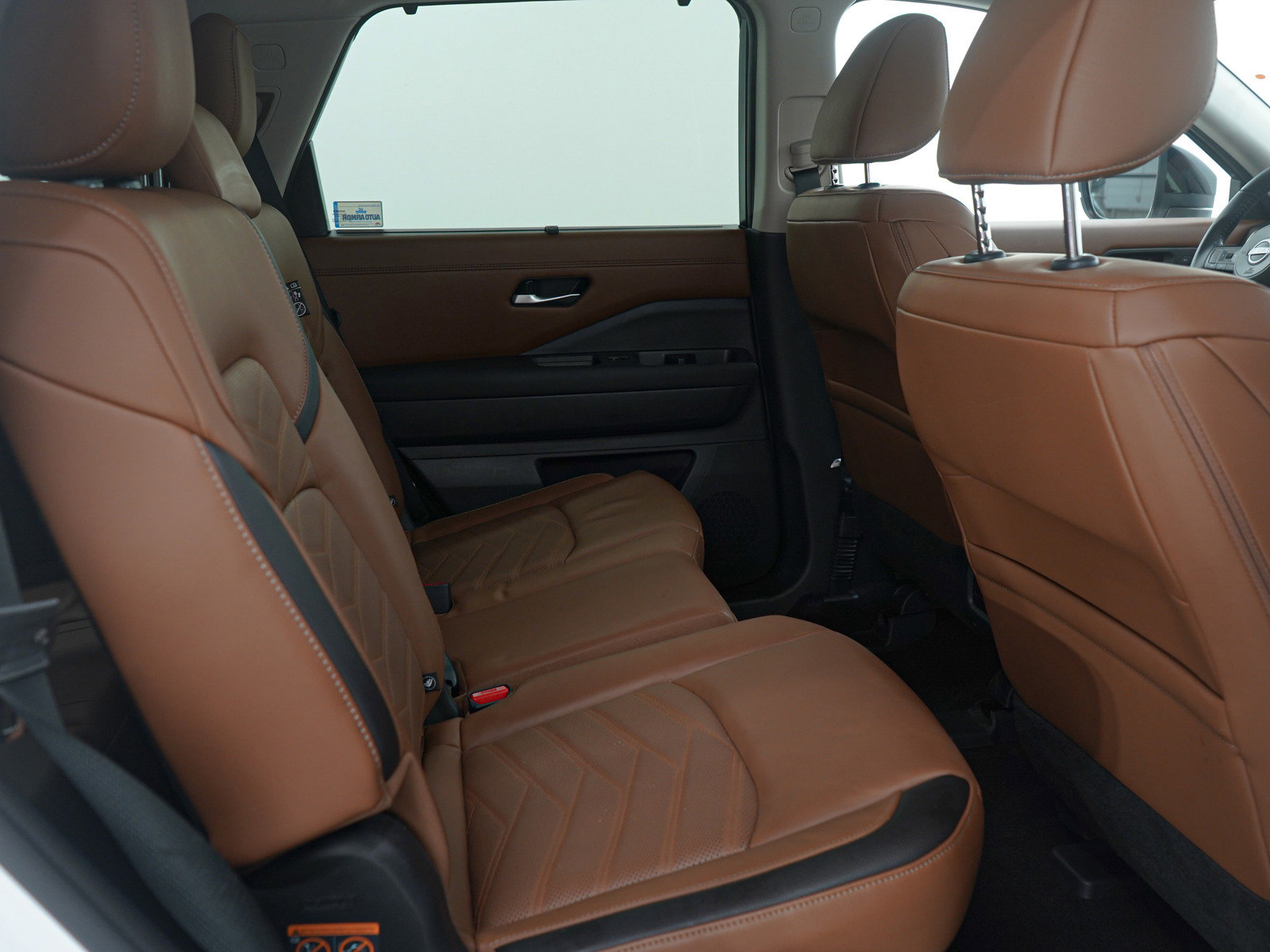 Used 2025 Nissan Pathfinder Platinum w/ Cargo Package image 15