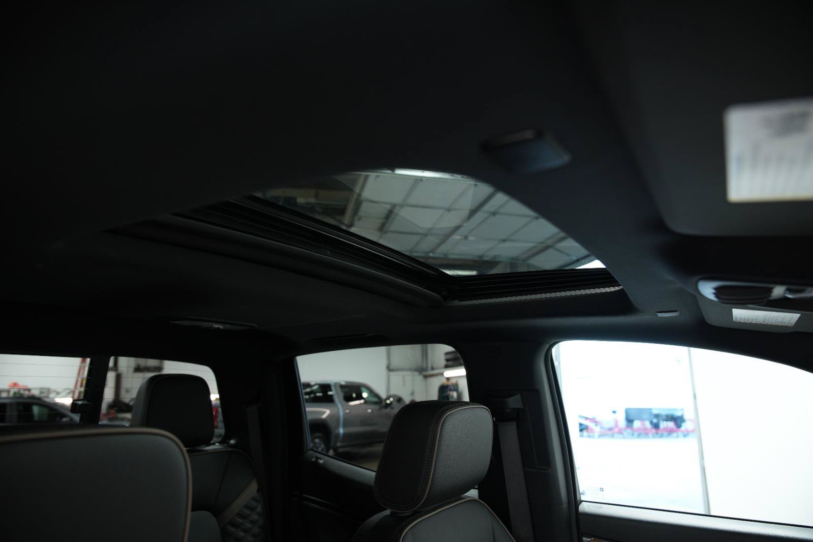 New 2026 GMC Canyon Denali AWD/4WD image 17