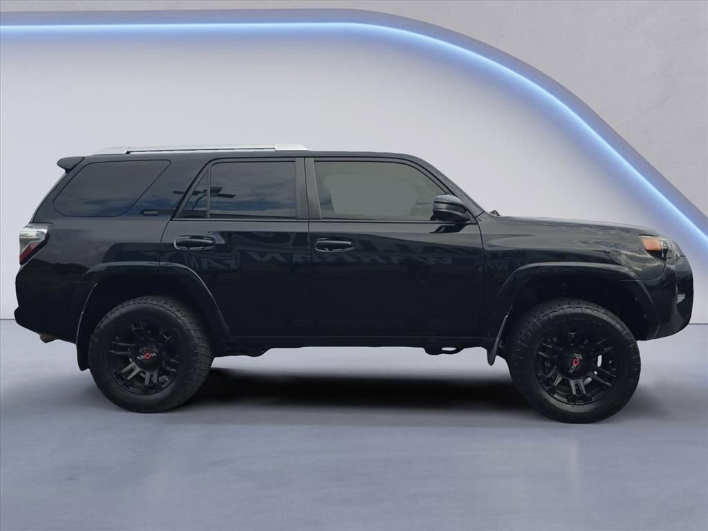 Used 2016 Toyota 4Runner SR5 image 6