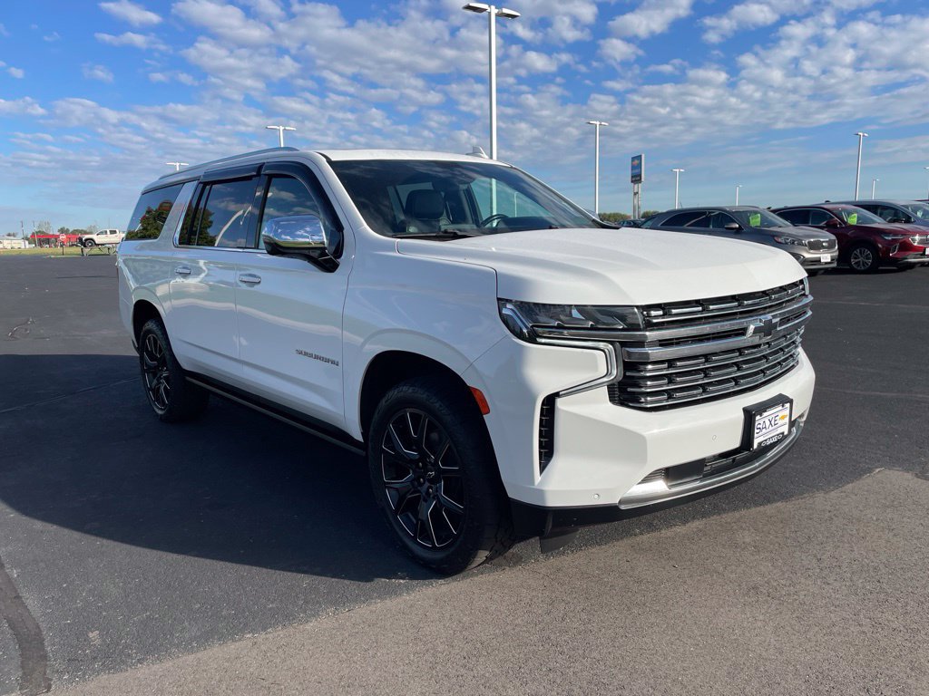 Used 2023 Chevrolet Suburban Premier w/ Premium Package AWD/4WD image 7
