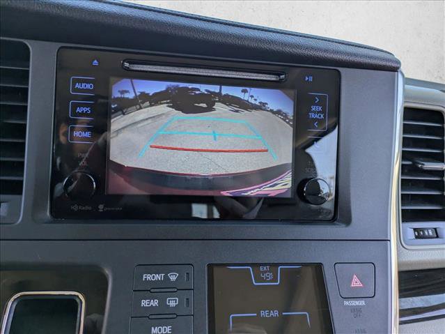 Used 2015 Toyota Sienna XLE image 13