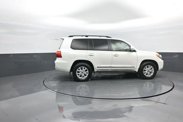 Used 2013 Toyota Land Cruiser image 8