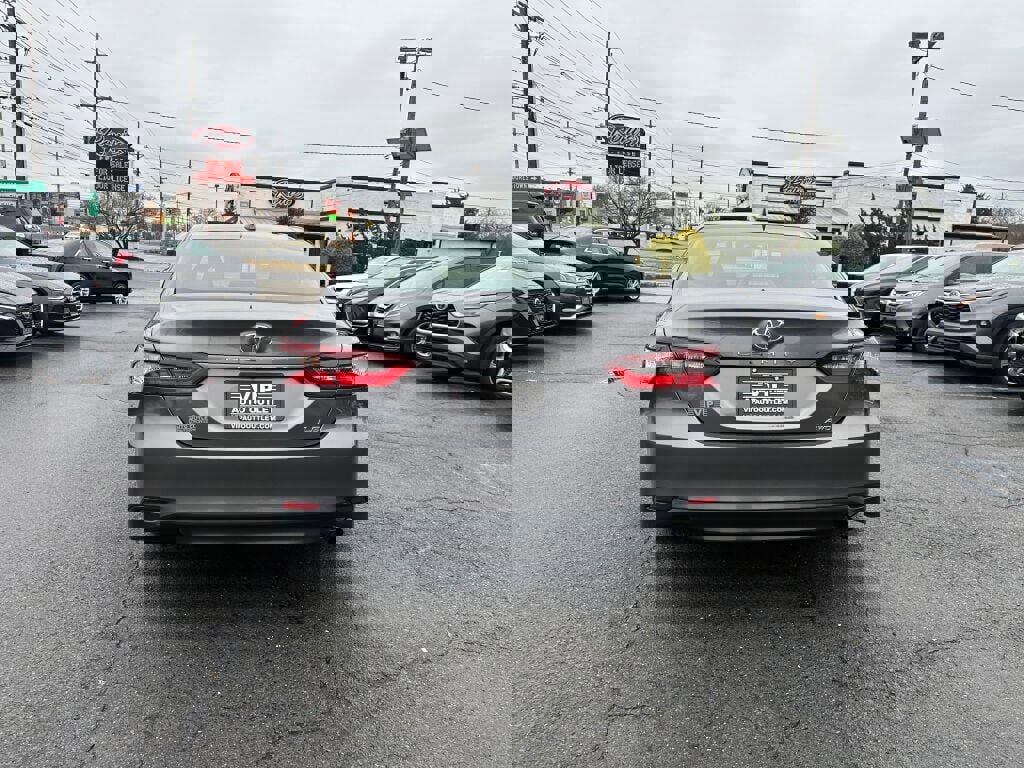 Used 2023 Toyota Camry LE image 6
