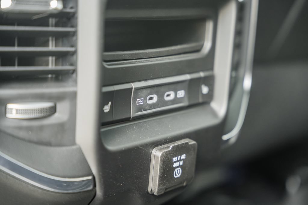 New 2026 RAM 2500 Laramie AWD/4WD image 40