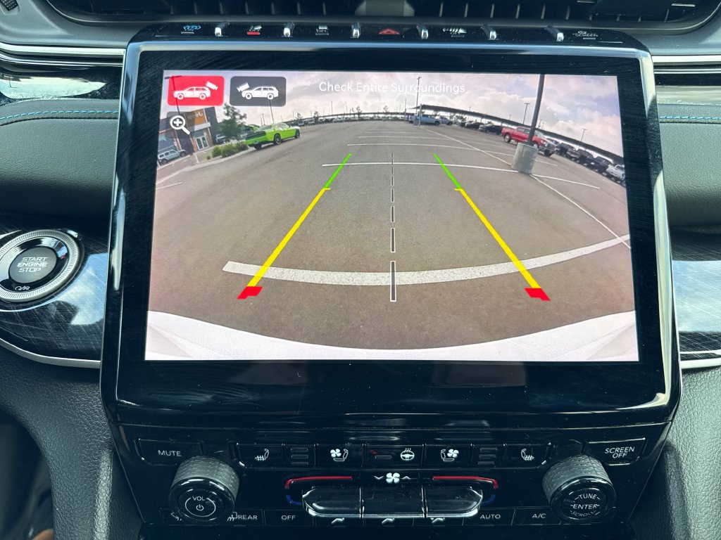 Used 2023 Jeep Grand Cherokee Trailhawk w/ Luxury Tech Group III AWD/4WD image 19