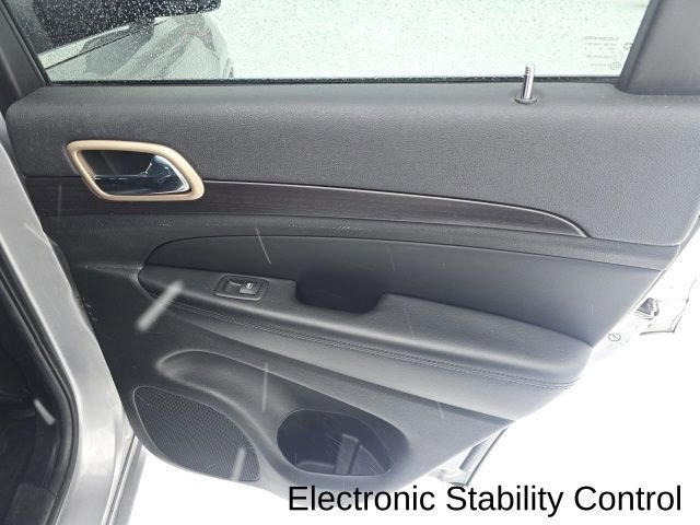 Used 2014 Jeep Grand Cherokee Altitude image 31