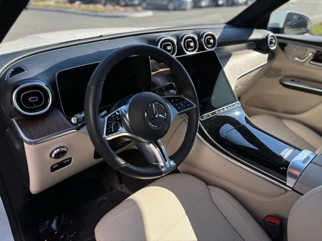 Used 2026 Mercedes-Benz GLC 300 4MATIC image 16