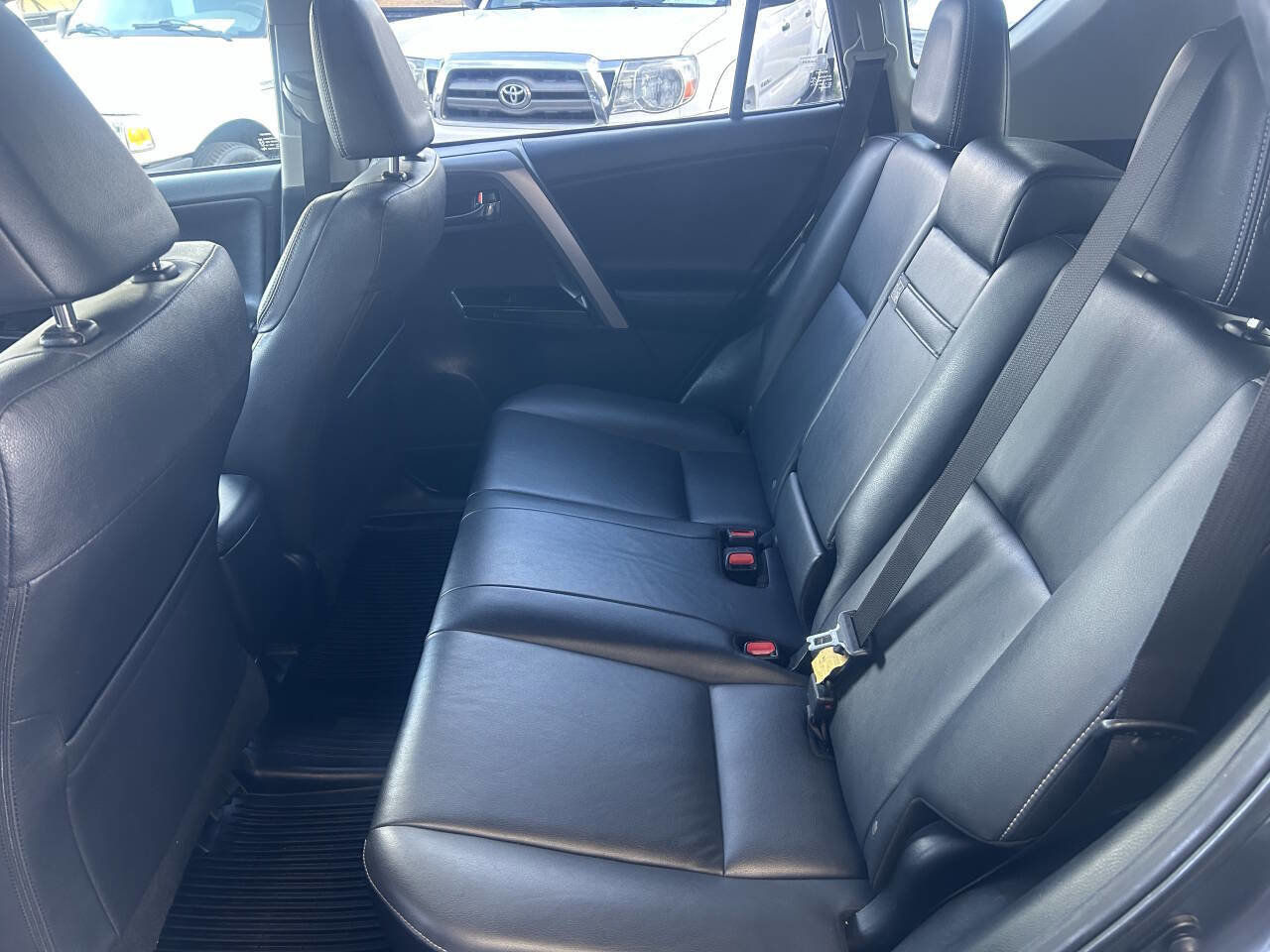 Used 2017 Toyota RAV4 Limited w/ Carpet Mat Package image 12