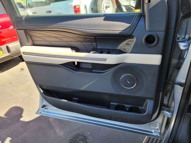 Used 2023 Ford Expedition Max Platinum image 24