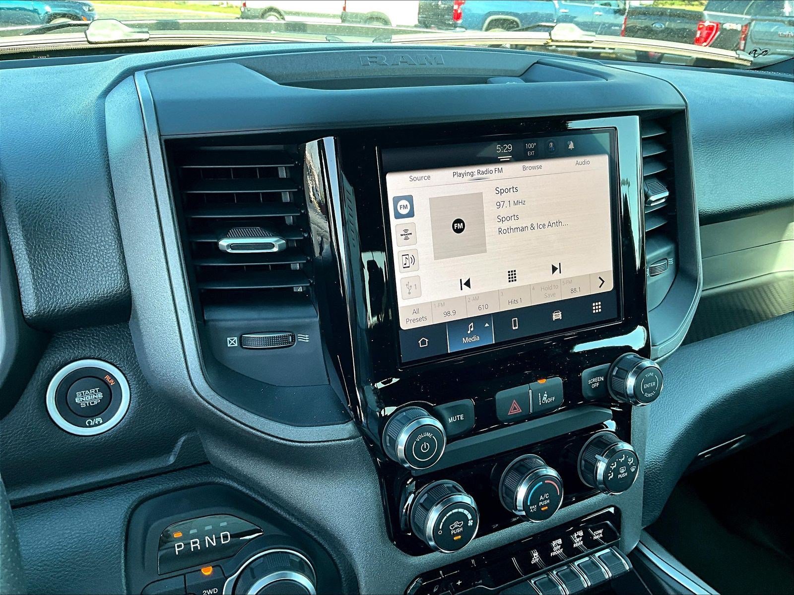 New 2027 RAM 1500 Express AWD/4WD image 25