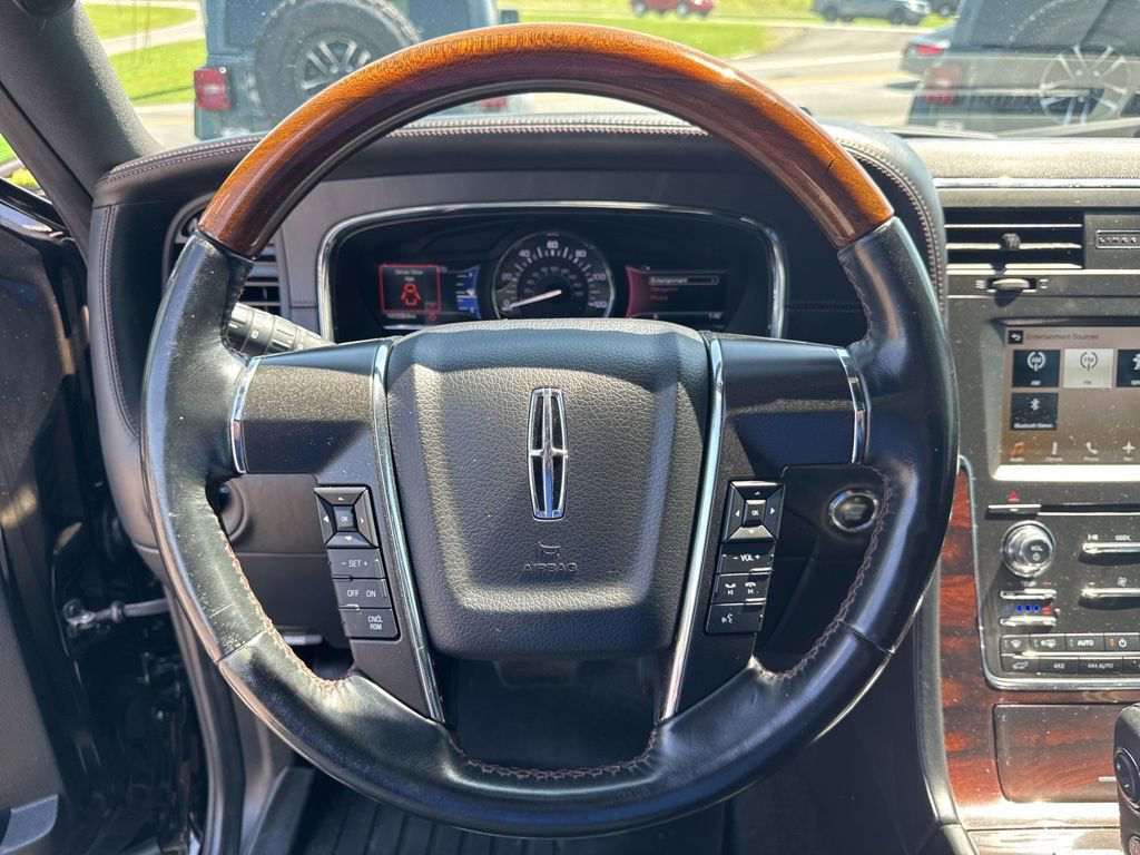 Used 2017 Lincoln Navigator L Reserve image 55