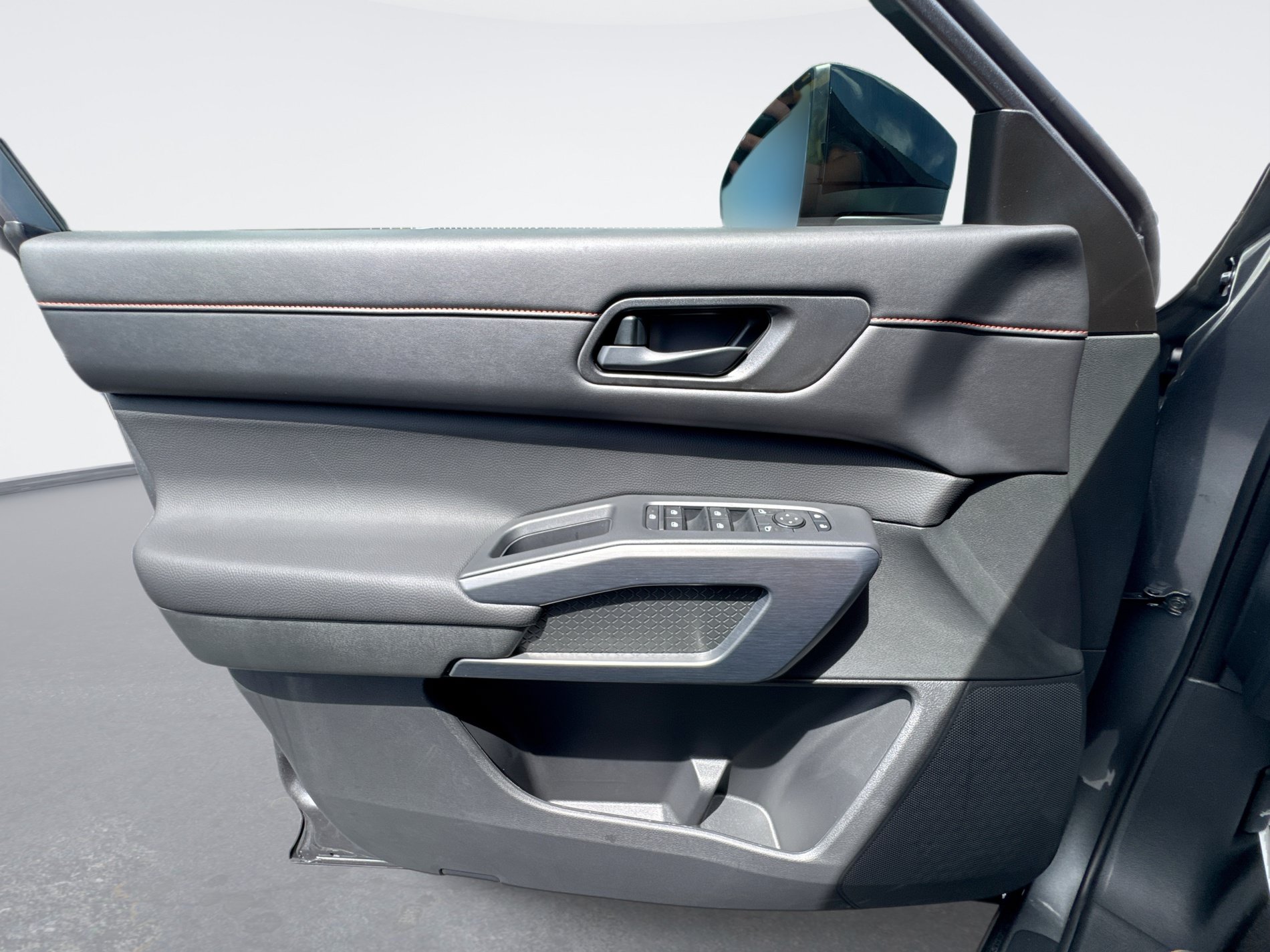 New 2026 Nissan Pathfinder Rock Creek AWD/4WD image 31