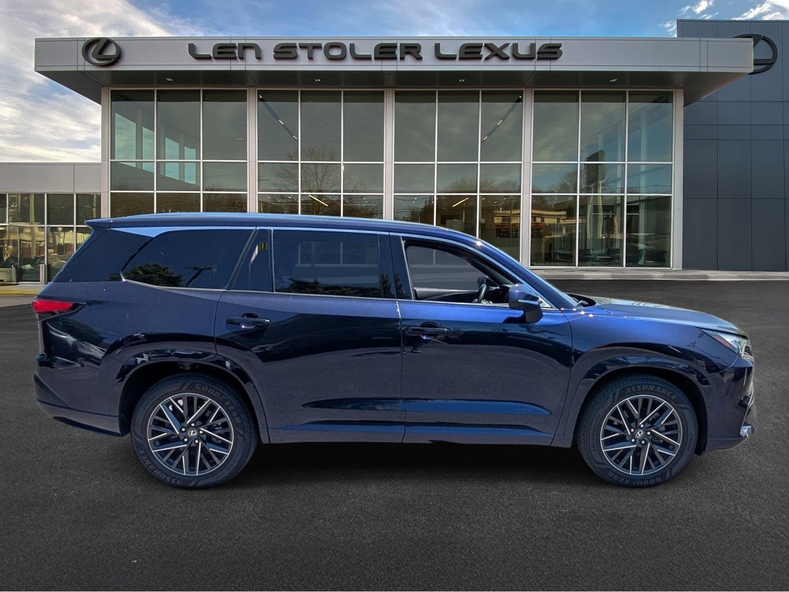 Certified 2025 Lexus TX 350 AWD w/ Technology Package image 2