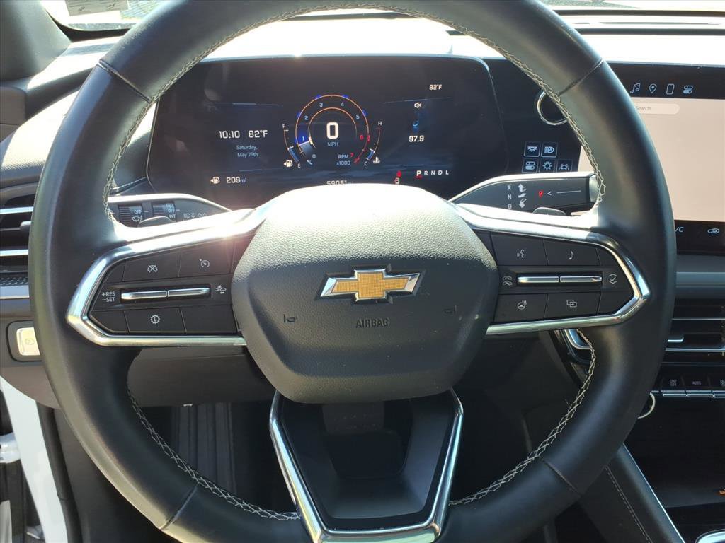 Used 2025 Chevrolet Traverse LT FWD image 28