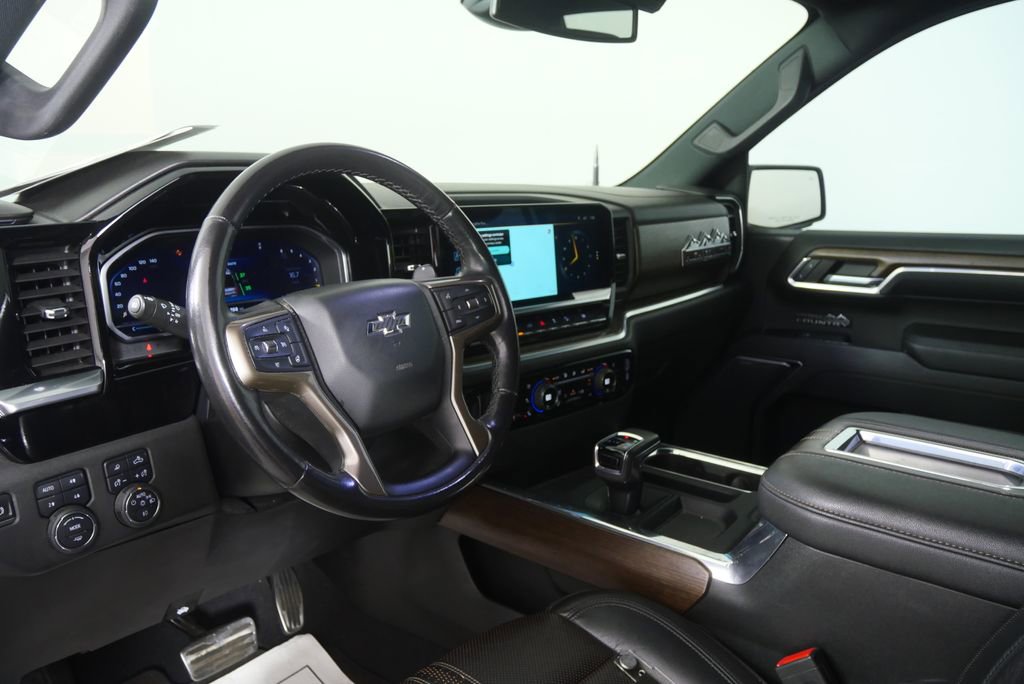 Used 2022 Chevrolet Silverado 1500 High Country w/ Z71 Off-Road Package AWD/4WD image 14