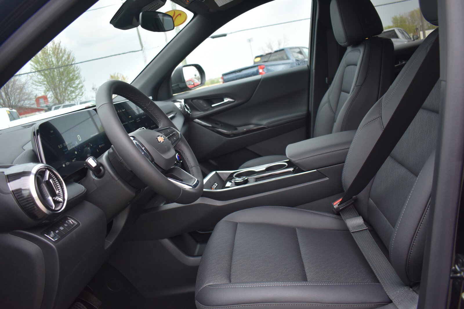 New 2026 Chevrolet Equinox LT AWD/4WD image 23