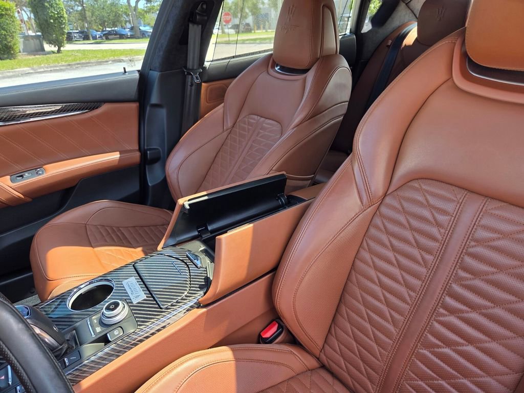 Used 2022 Maserati Quattroporte Trofeo RWD image 22