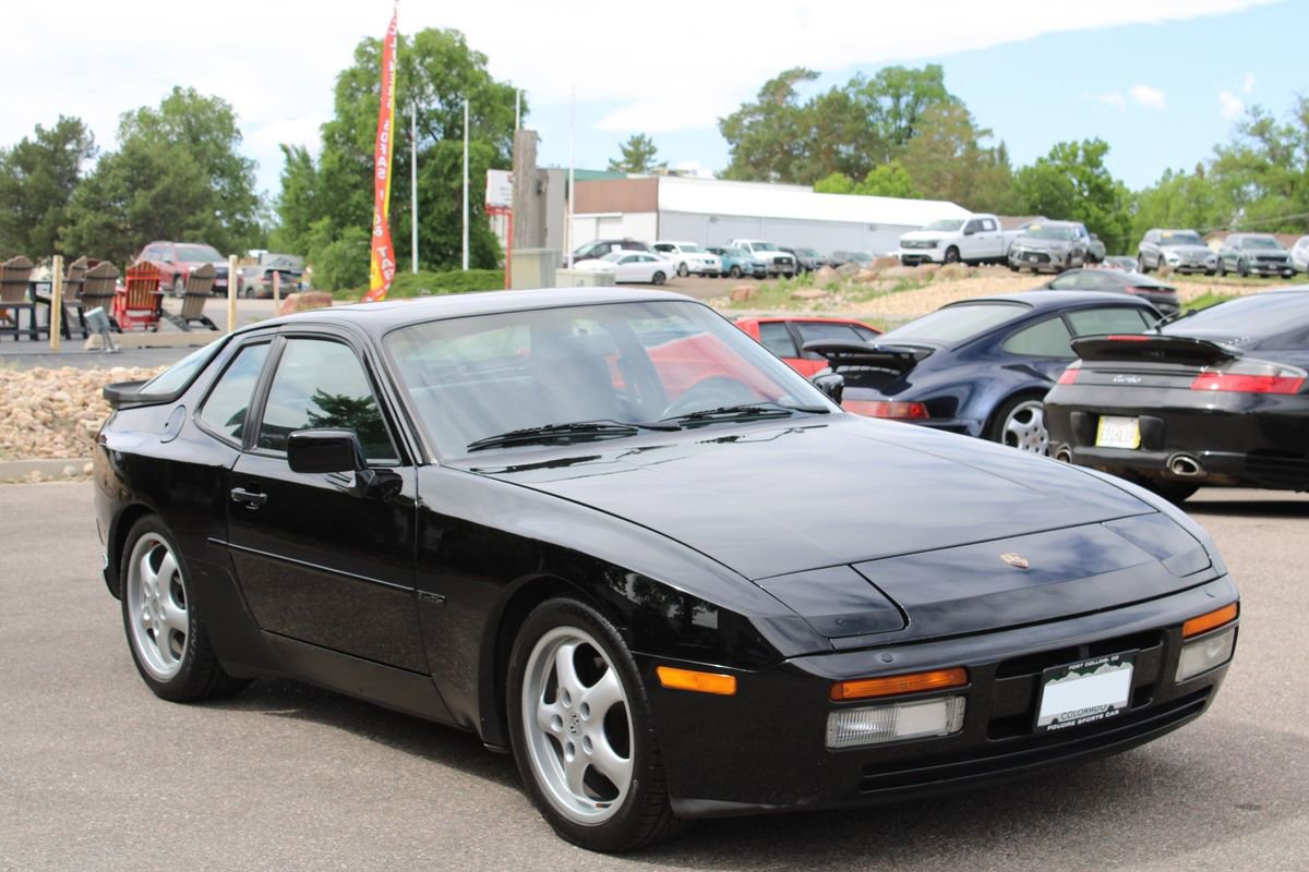Used 1990 Porsche 944 Coupe RWD image 8