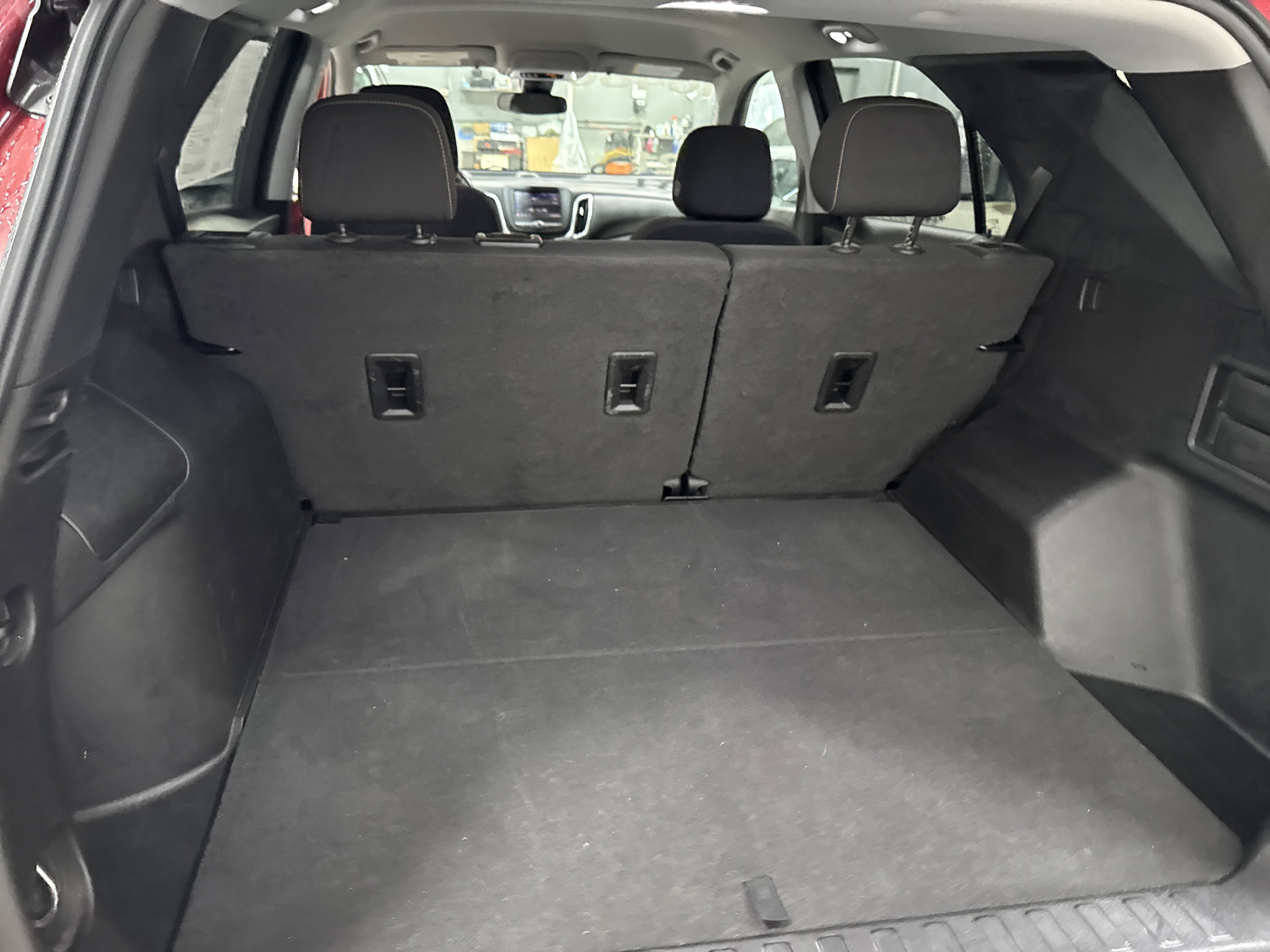 Used 2021 Chevrolet Equinox LT image 30