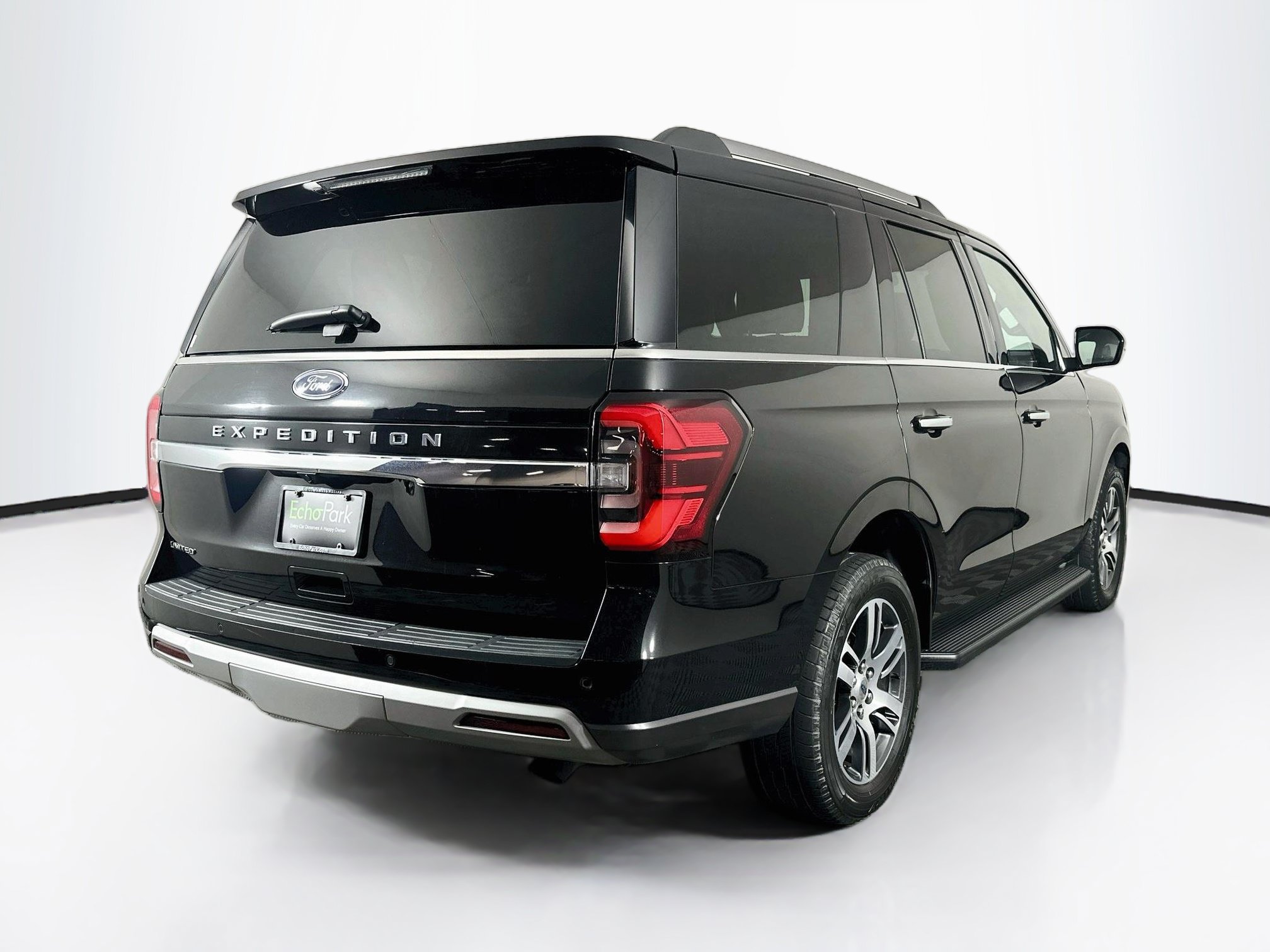 Used 2024 Ford Expedition Limited RWD image 9