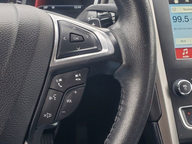 Used 2017 Ford Fusion SE w/ Fusion SE Technology Package image 18