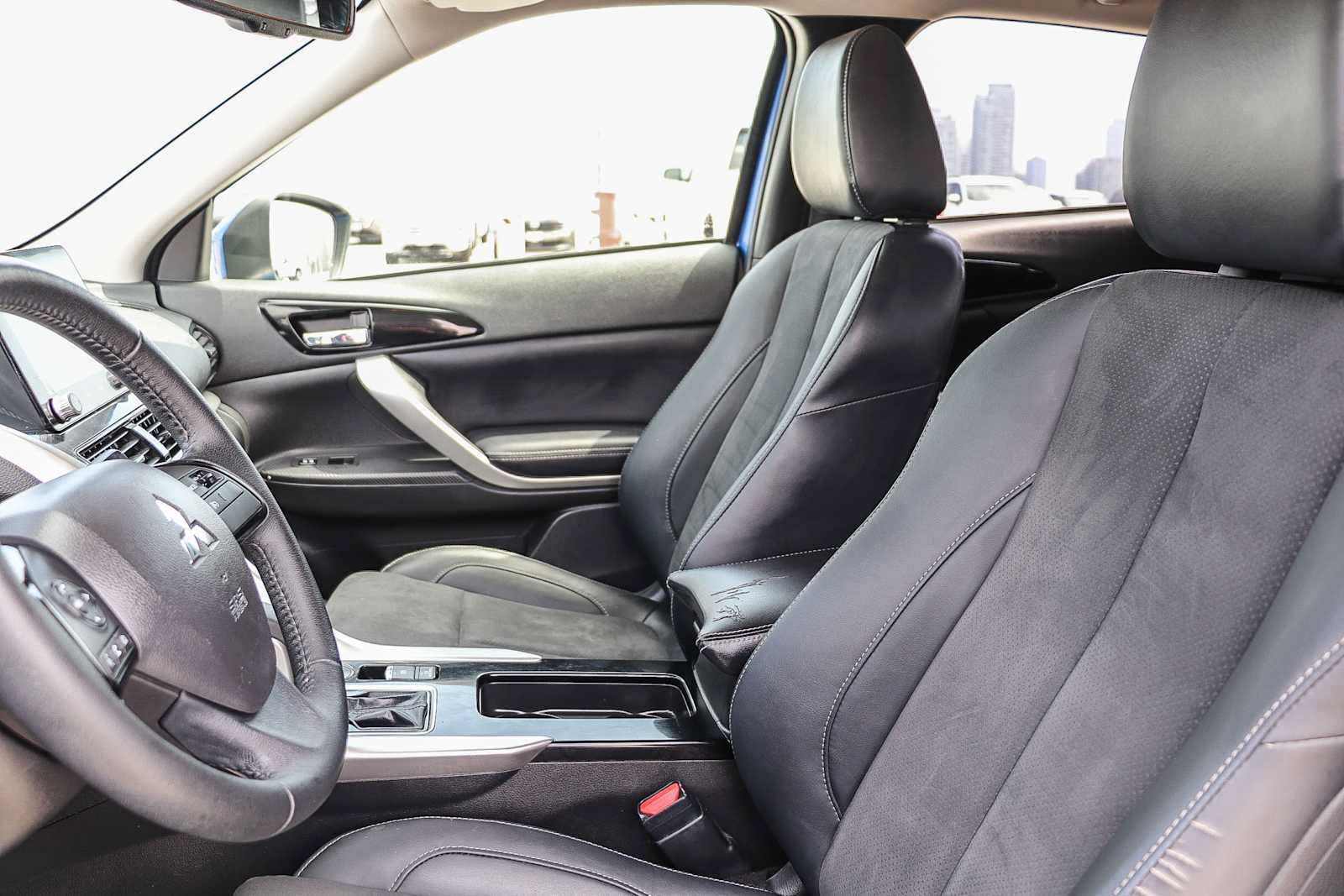 Used 2022 Mitsubishi Eclipse Cross SE FWD image 16