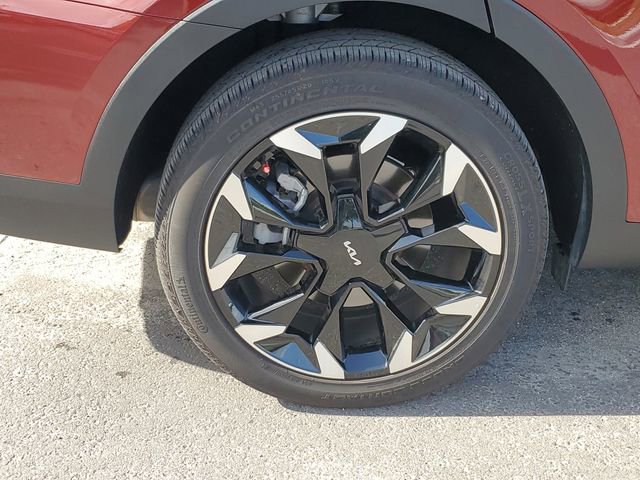 Certified 2025 Kia Sorento EX image 5