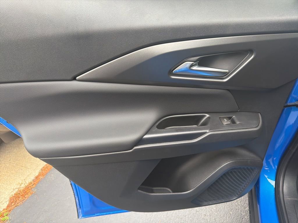 New 2026 Chevrolet Equinox EV LT image 25