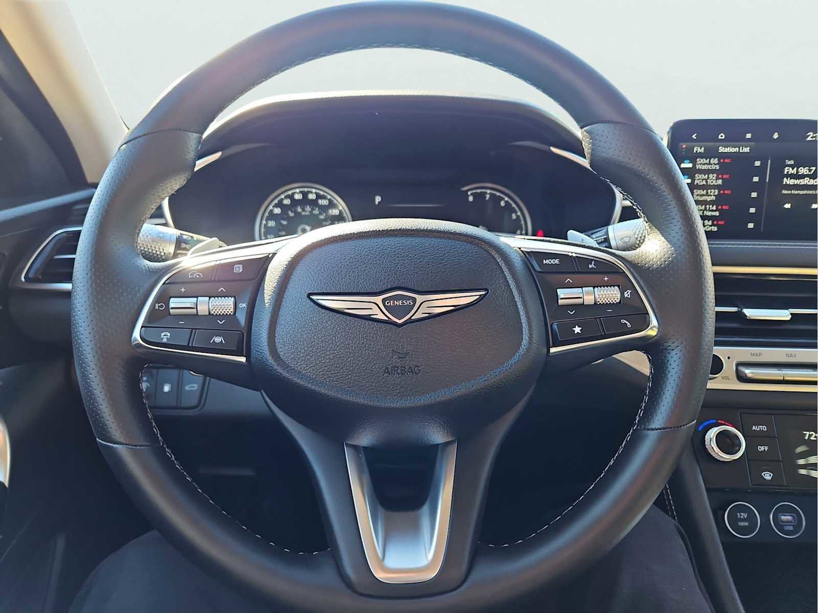 Used 2025 Genesis G70 2.5T image 16