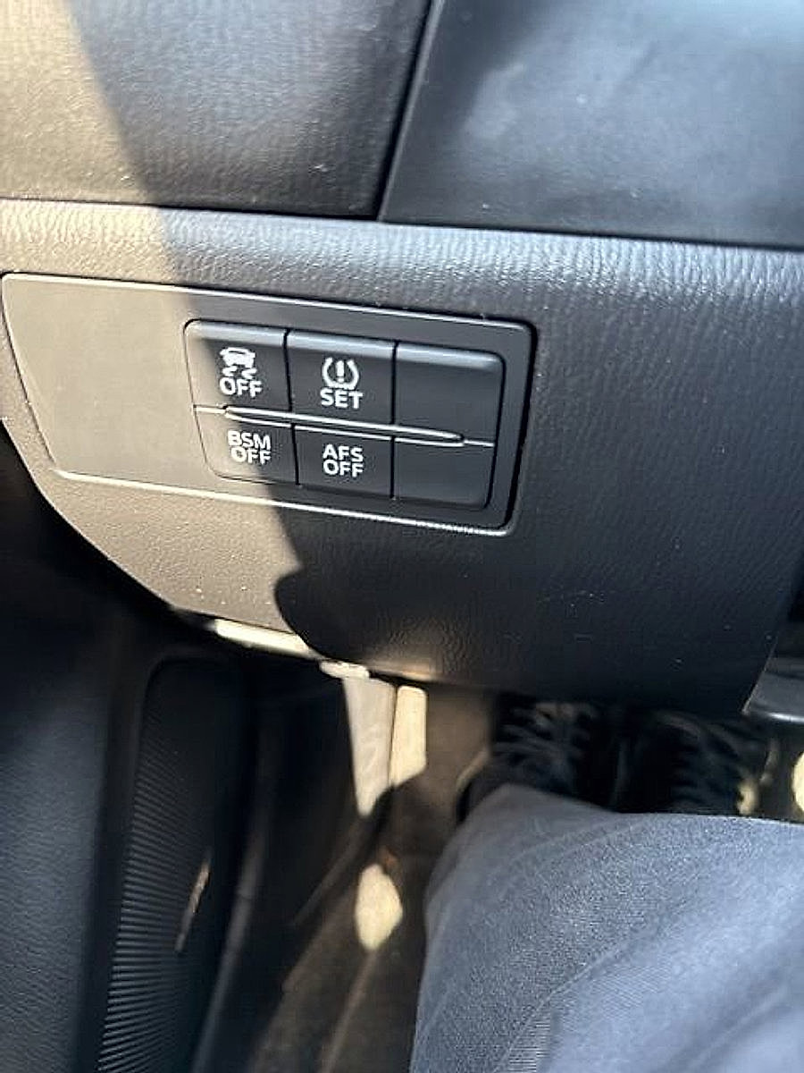 Used 2015 MAZDA MAZDA3 s Grand Touring image 8