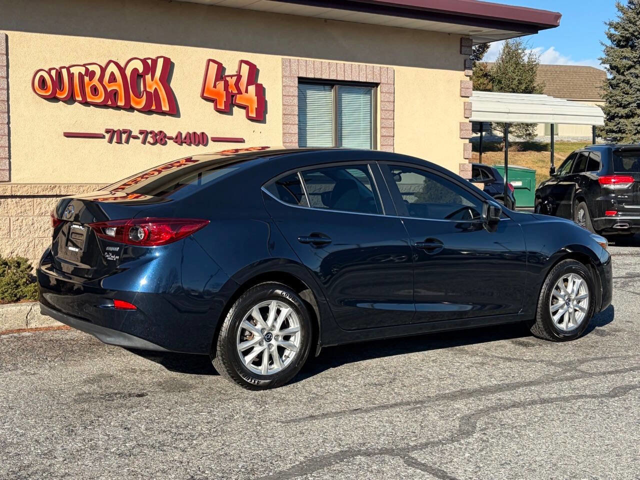 Used 2017 MAZDA MAZDA3 Sport w/ Preferred Equipment Package image 3