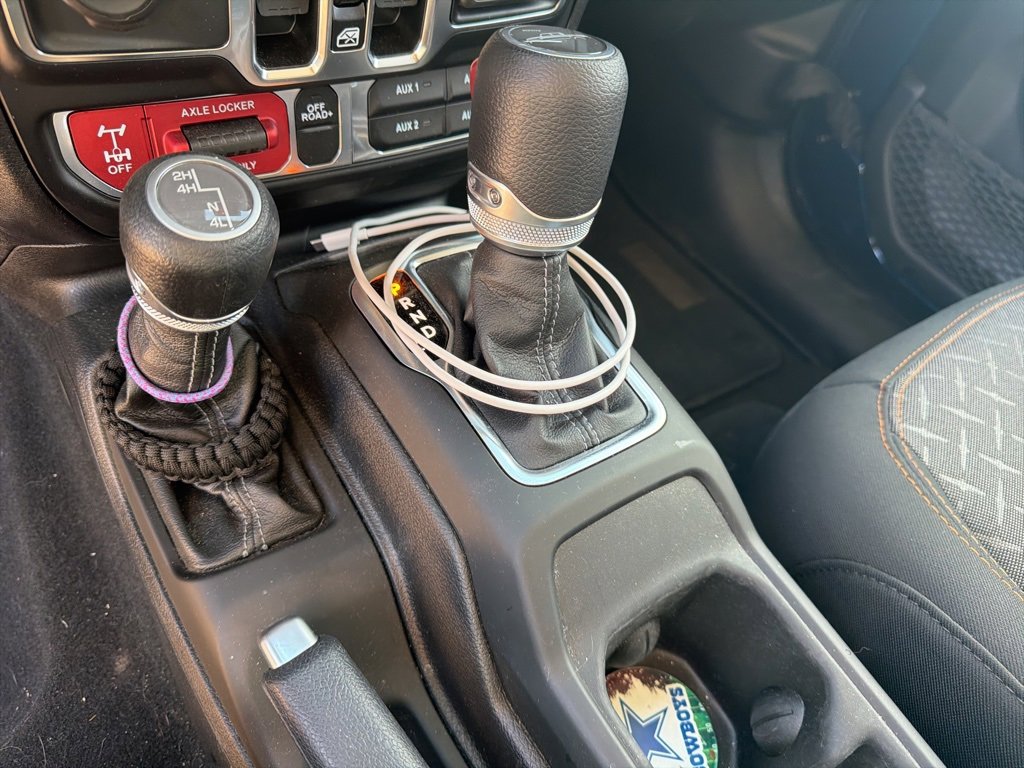 Used 2025 Jeep Gladiator Mojave w/ Safety Group image 20