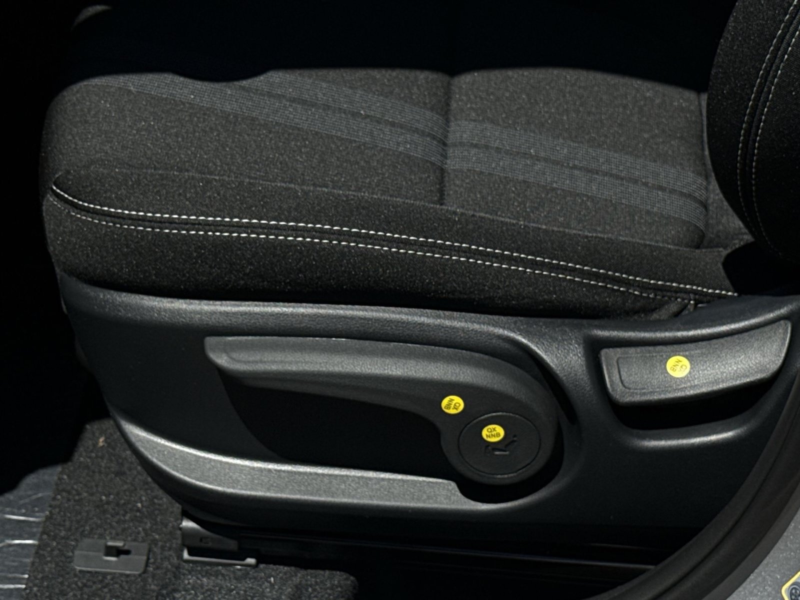 New 2026 Hyundai Venue SEL FWD image 14