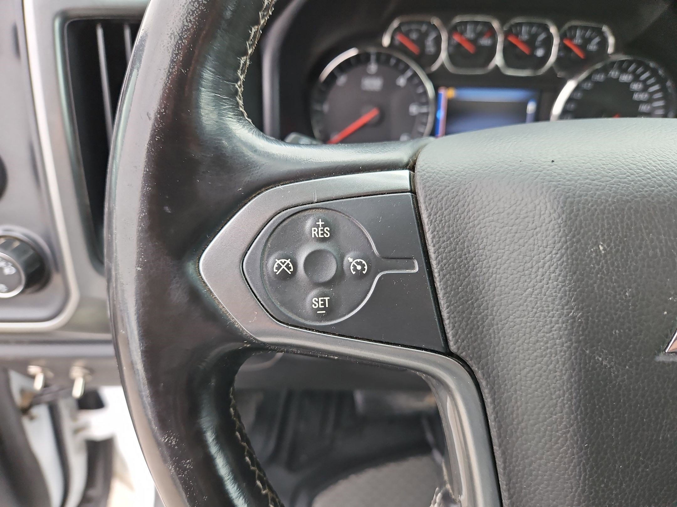 Used 2015 Chevrolet Silverado 3500 LT AWD/4WD image 17