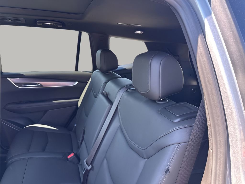 New 2025 Cadillac XT6 Luxury image 19