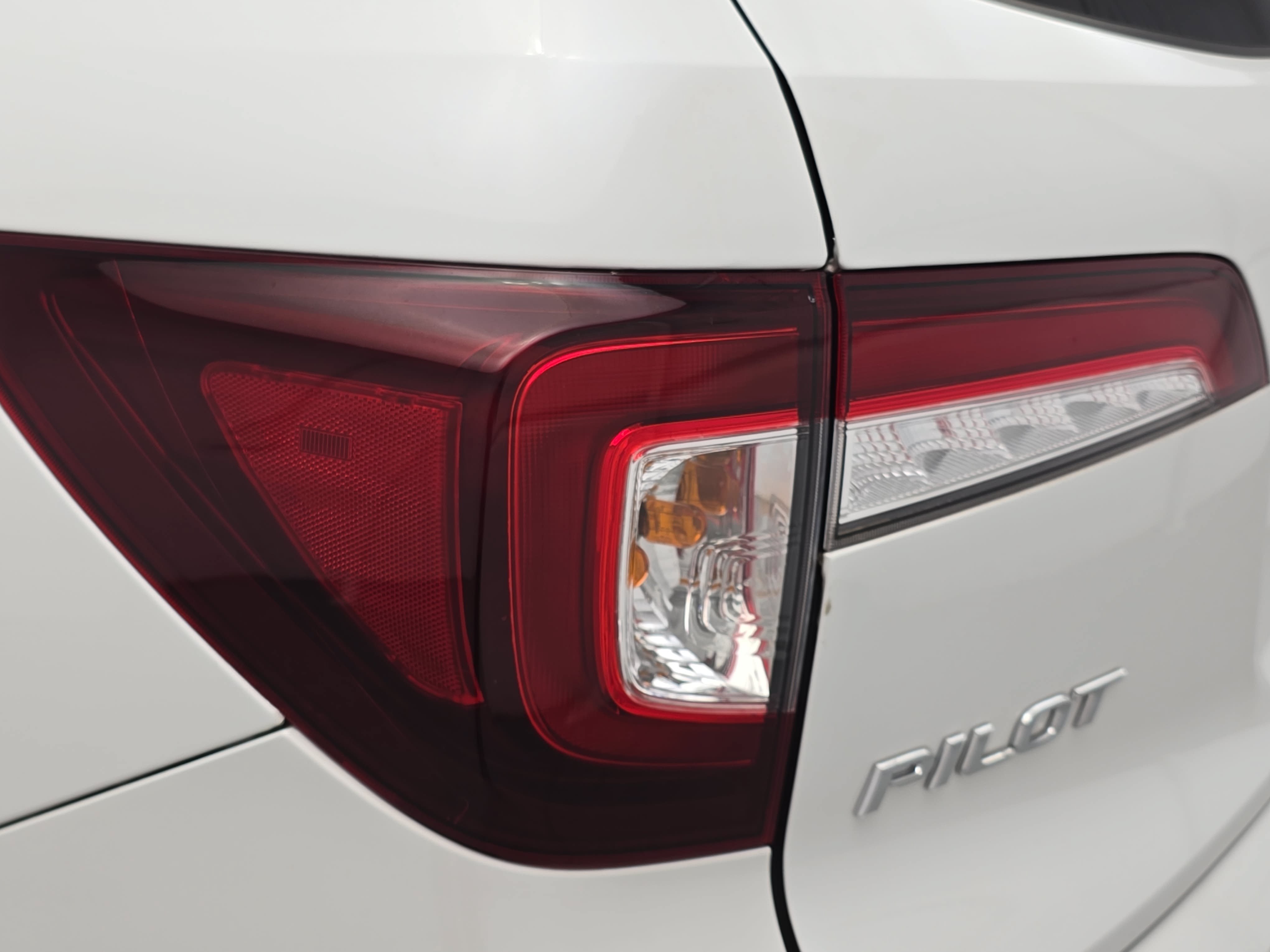 Used 2022 Honda Pilot Black Edition image 36