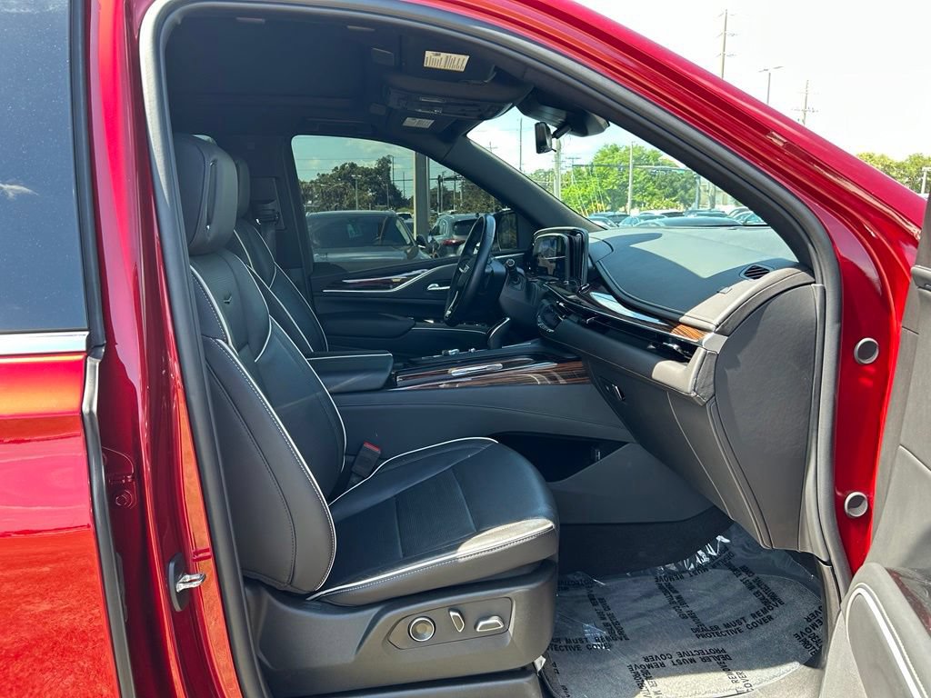 Used 2024 Cadillac Escalade ESV Premium Luxury w/ Performance Package AWD/4WD image 41