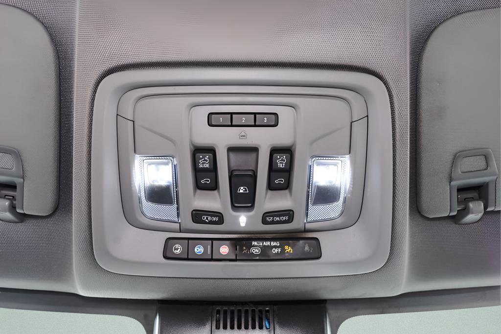 Used 2025 GMC Sierra 3500 Denali w/ Denali Reserve Package AWD/4WD image 17