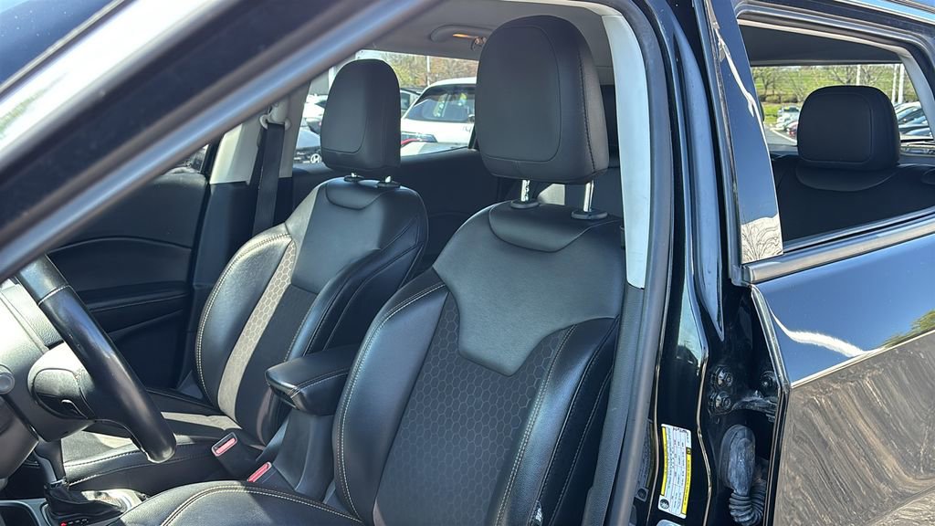 Used 2020 Jeep Compass Latitude w/ Cold Weather Group image 10