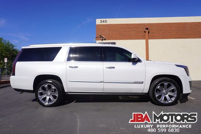 Used 2020 Cadillac Escalade ESV Platinum image 45