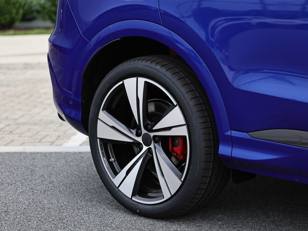 New 2026 Audi SQ5 Prestige AWD/4WD image 6