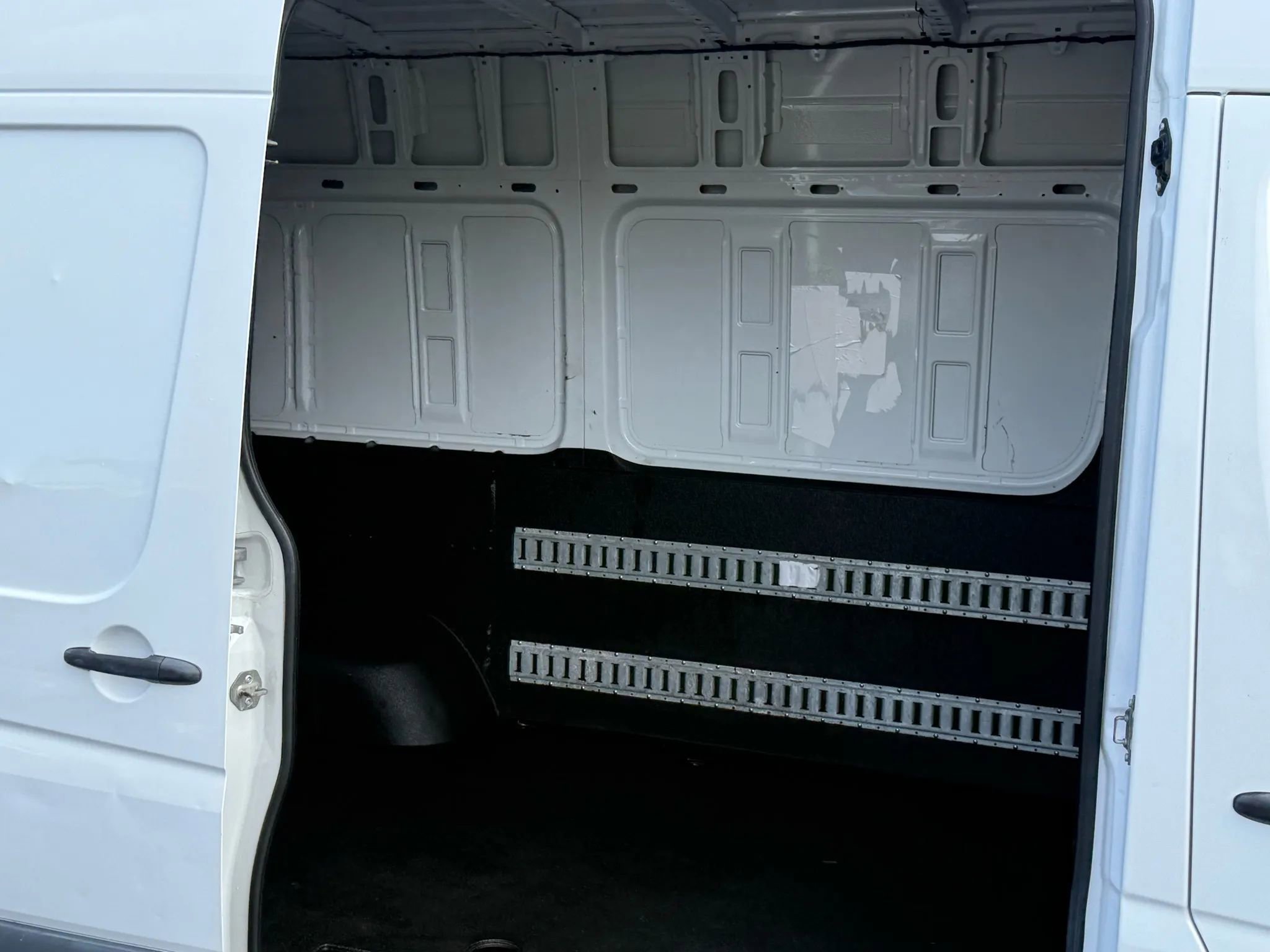 Used 2016 Mercedes-Benz Sprinter 3500 image 26