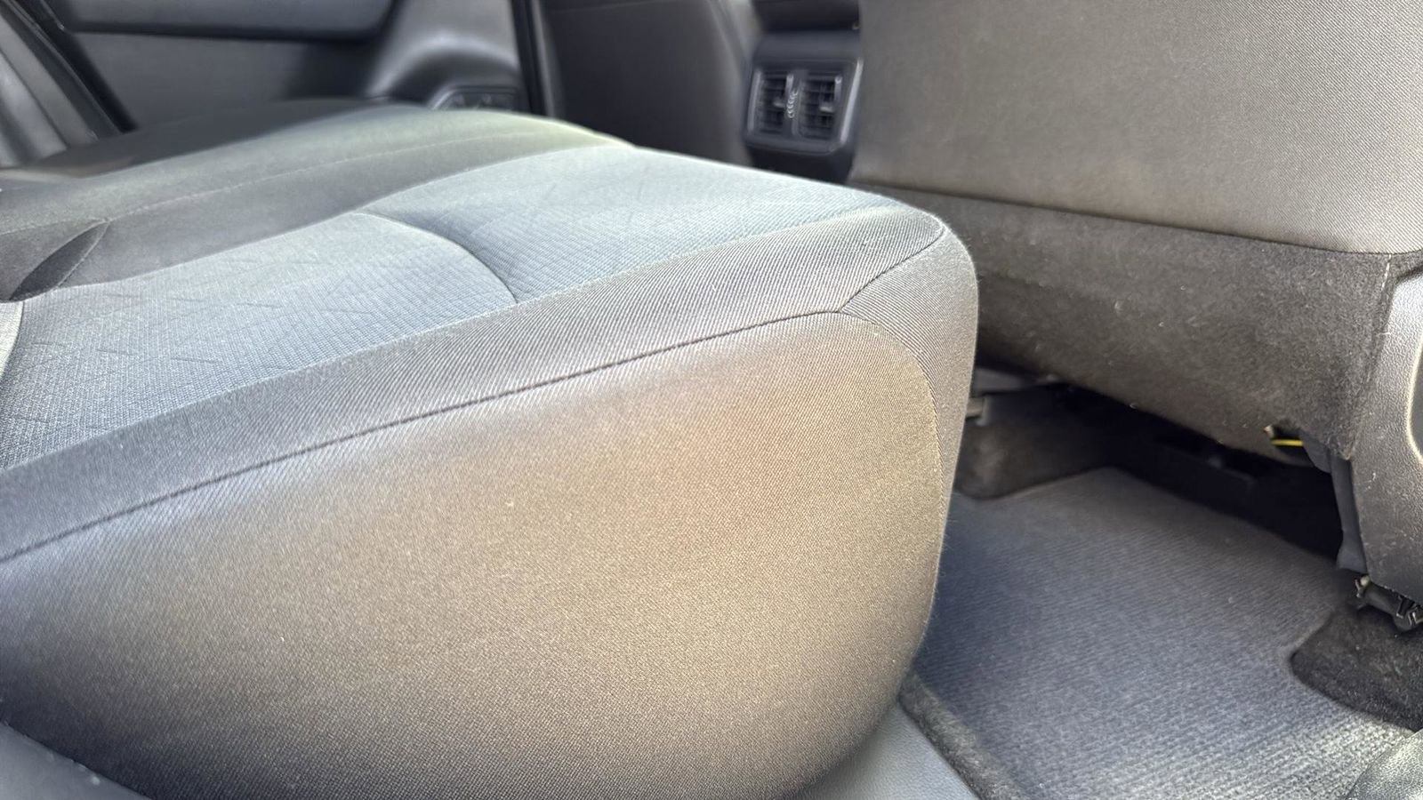 Used 2025 Toyota RAV4 XLE w/ Convenience Package FWD image 27