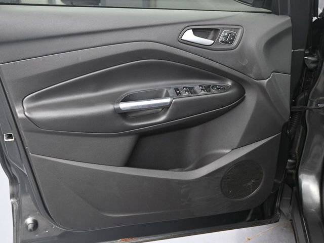 Used 2017 Ford Escape Titanium image 9