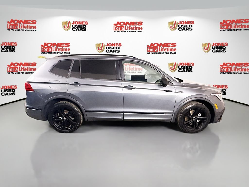 Used 2023 Volkswagen Tiguan SE R-Line FWD image 16