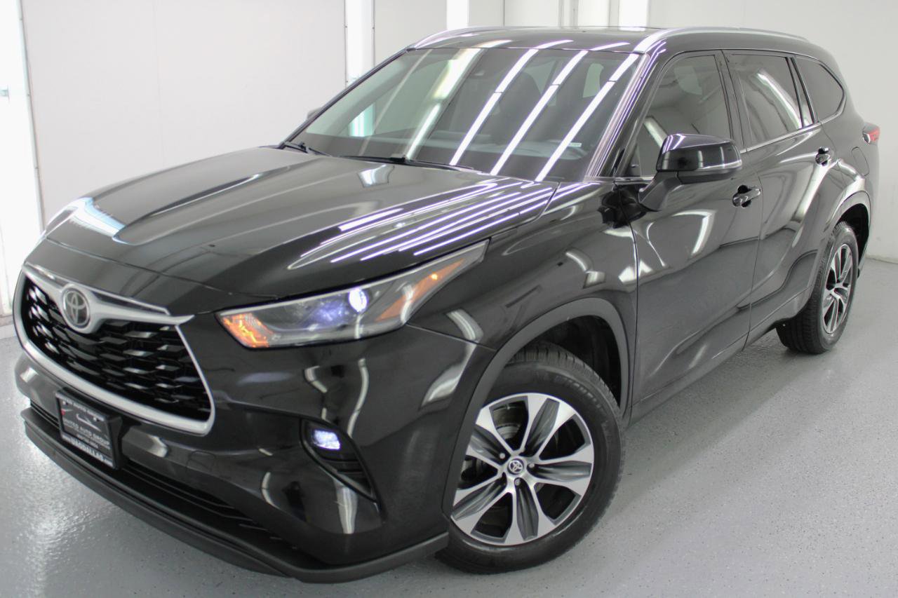 Used 2021 Toyota Highlander XLE image 23