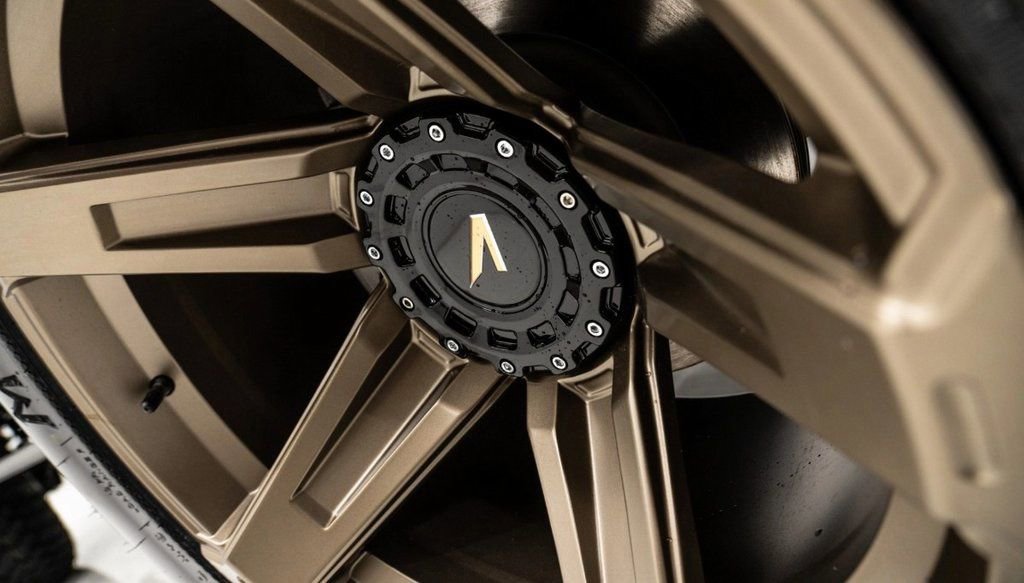 Used 2025 Jeep Wrangler Sport image 44